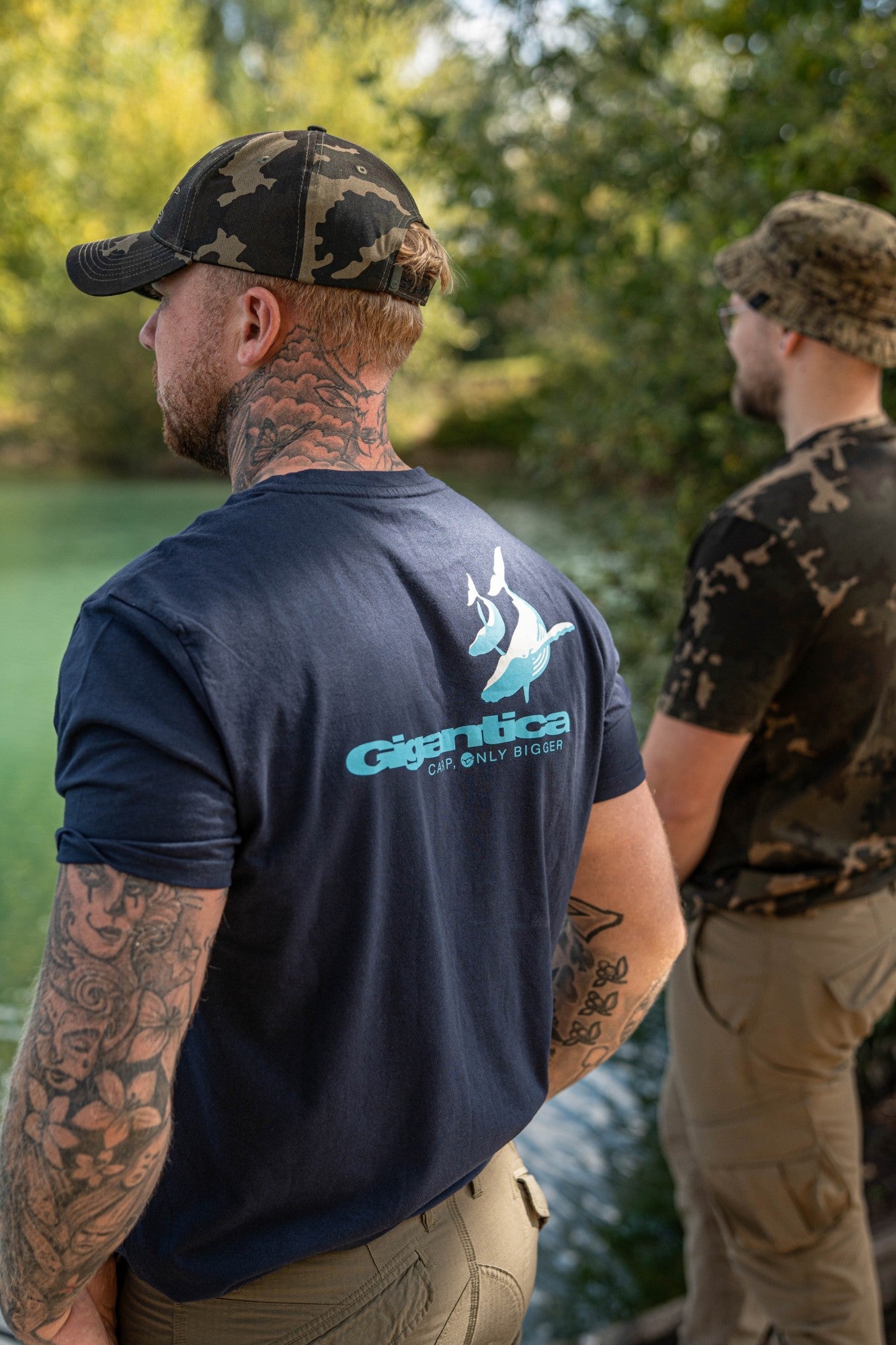 Gigantica Tee